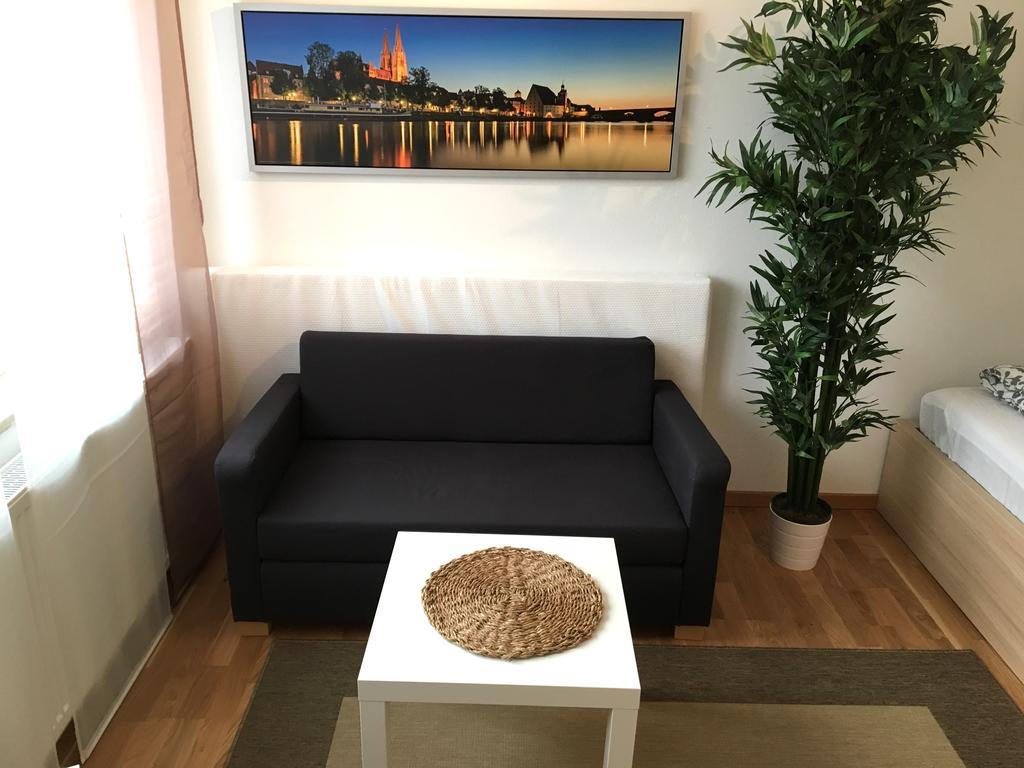 Apartment Flowerside Regensburg Ngoại thất bức ảnh