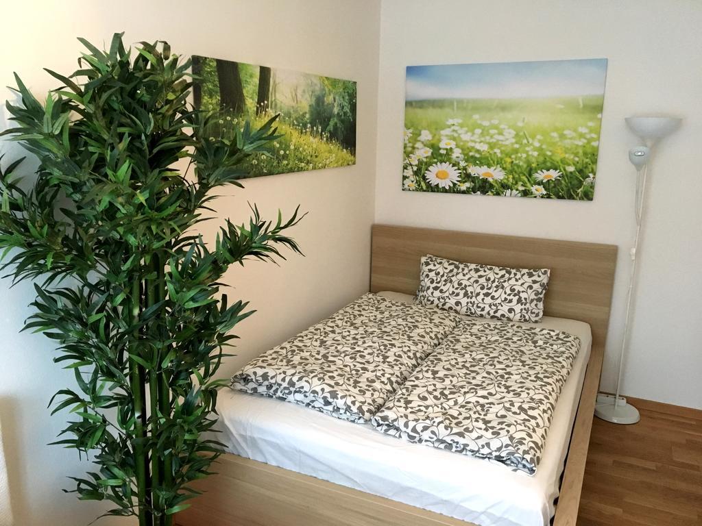 Apartment Flowerside Regensburg Ngoại thất bức ảnh